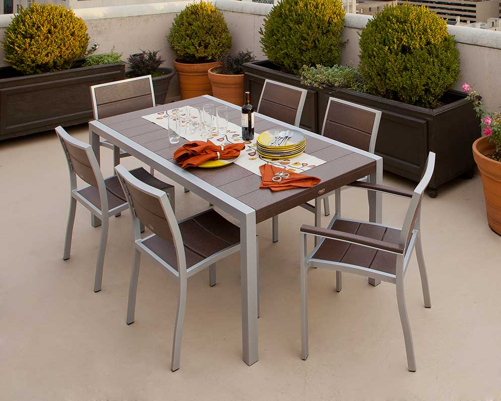 Get the Height Right for Outdoor Stools | Trex® Outdoor Furniture™